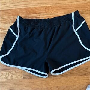 GAPFIT Women's Black Lined Athletic Shorts (XL)